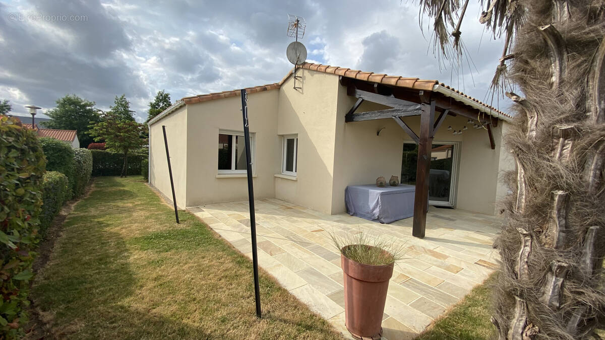 Maison à LES HERBIERS