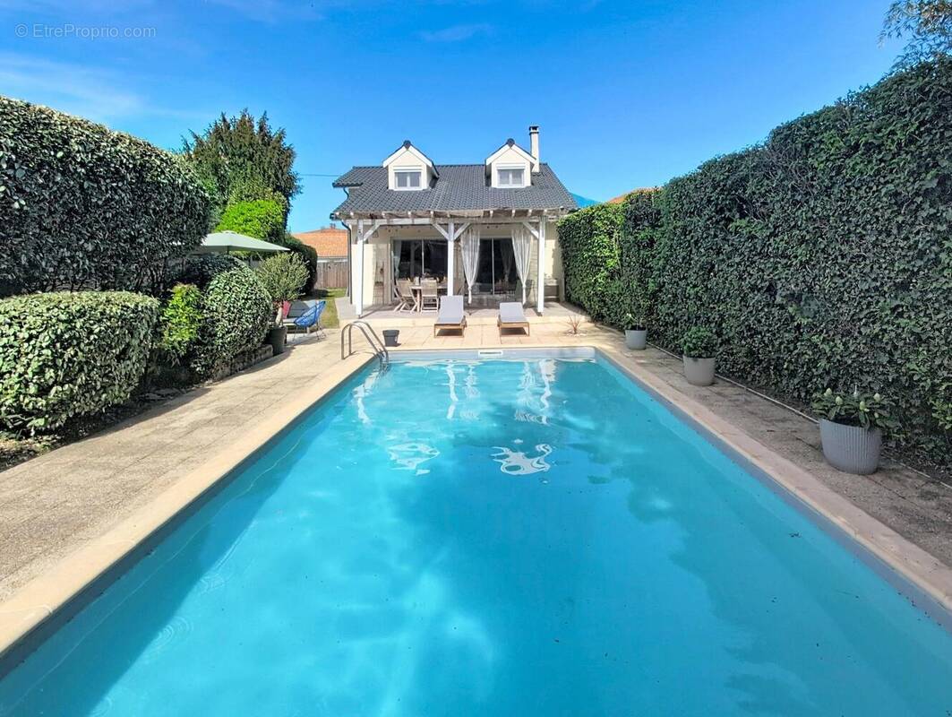 Photo 1 - Maison à SAINT-MEDARD-EN-JALLES