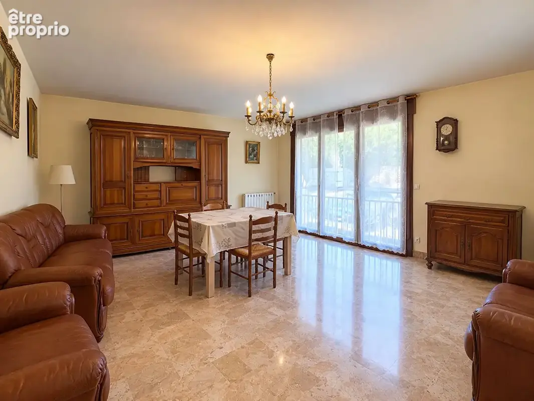 Appartement à HYERES