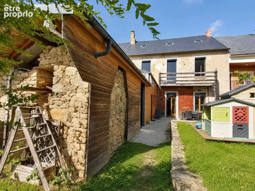Maison 182 m² à Ajain  - photo 2