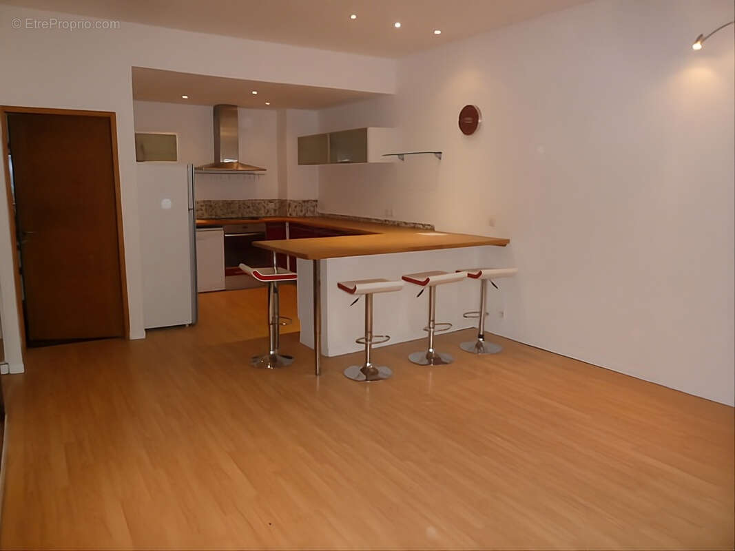 Appartement T2 61 m²  Vendu loué - photo 2