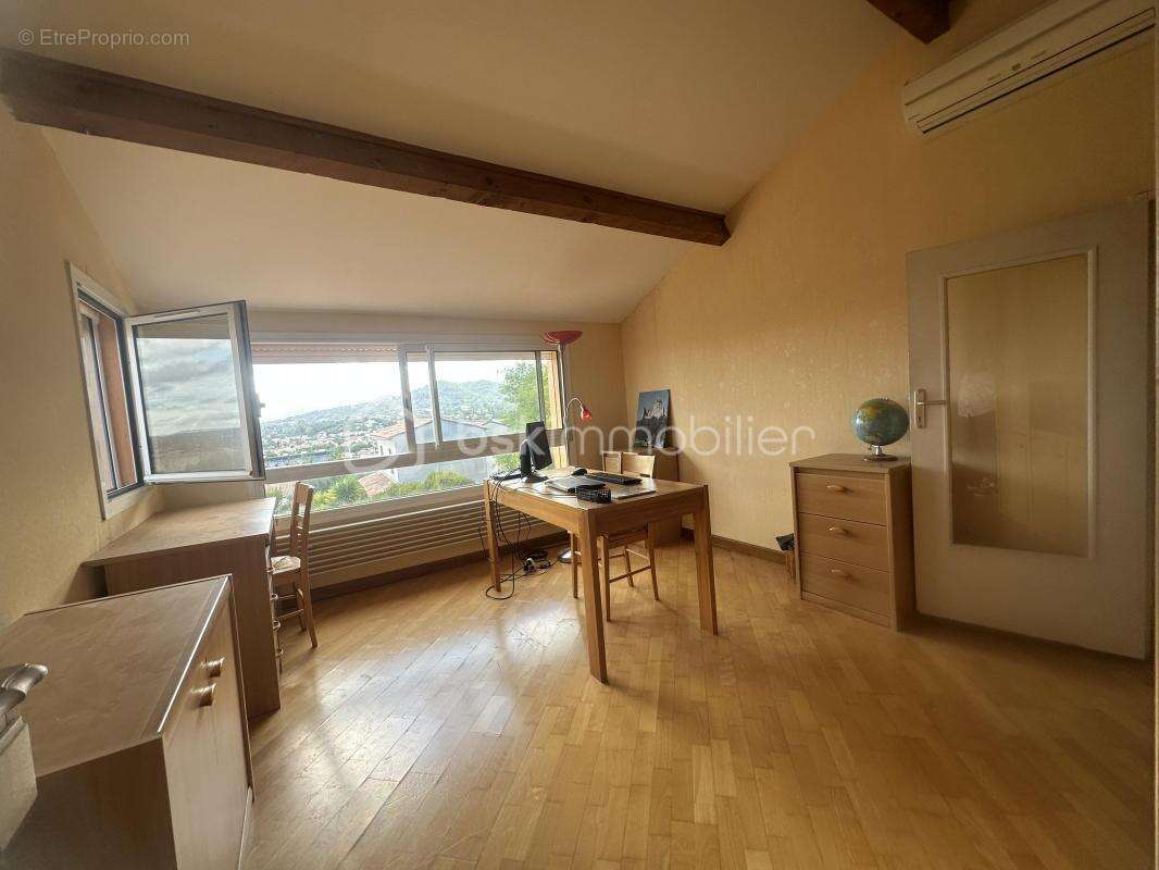 Villa spacieuse au cœur d'Alès dans les hauteurs nous offrant une vue panoramique - photo 12