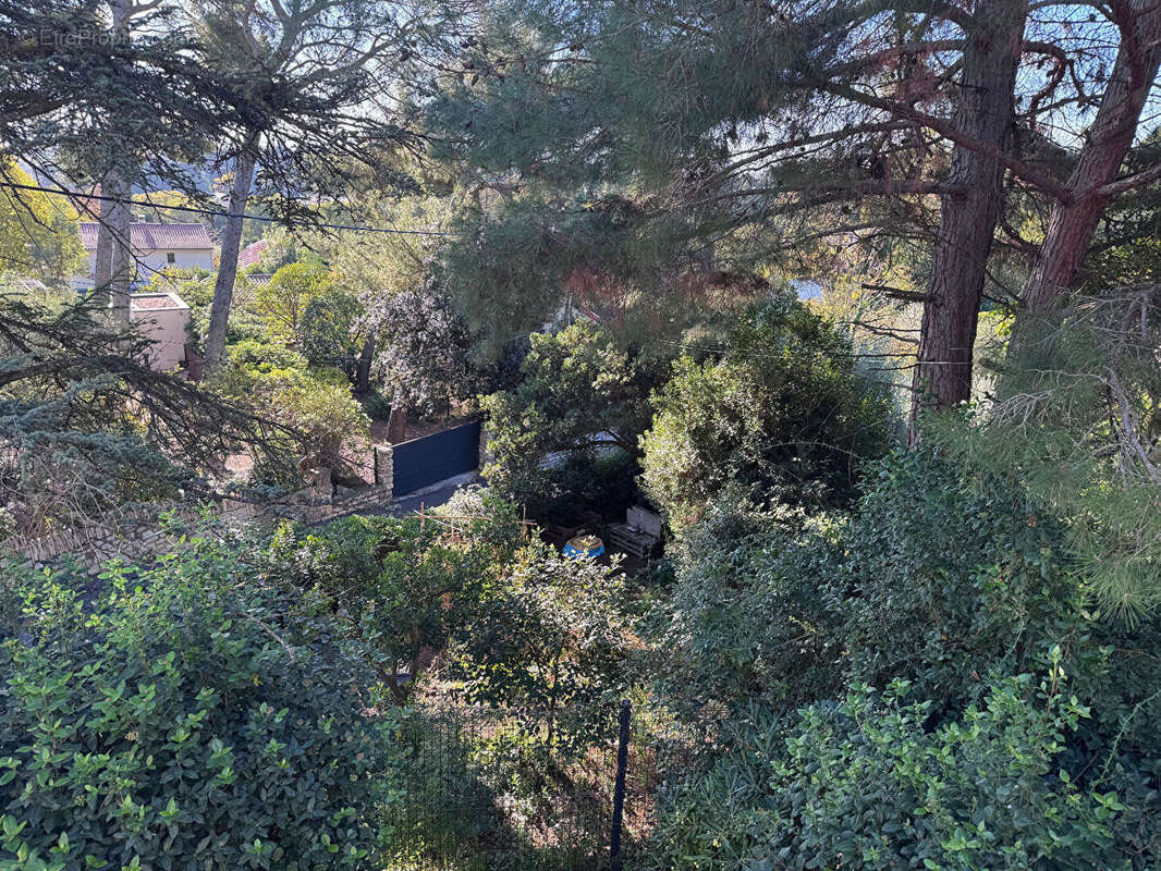 Appartement à VILLENEUVE-LES-AVIGNON