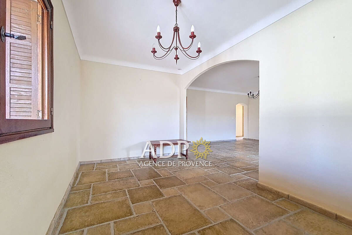 Appartement 142 m² à Saint-Cezaire-Sur-Siagne  - photo 6
