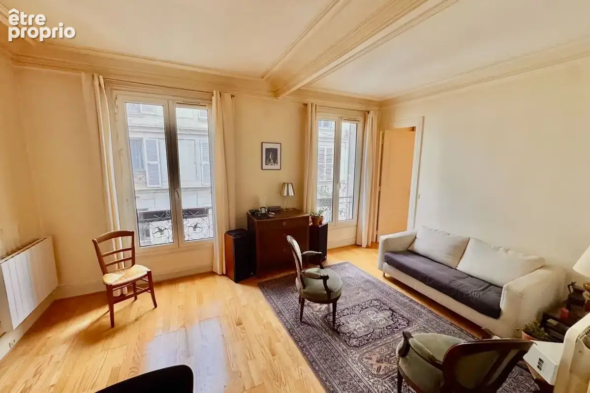 Appartement à PARIS-17E