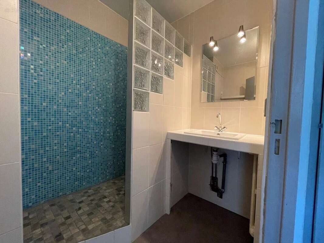 Appartement 62 m² à Saint-Etienne  - photo 5