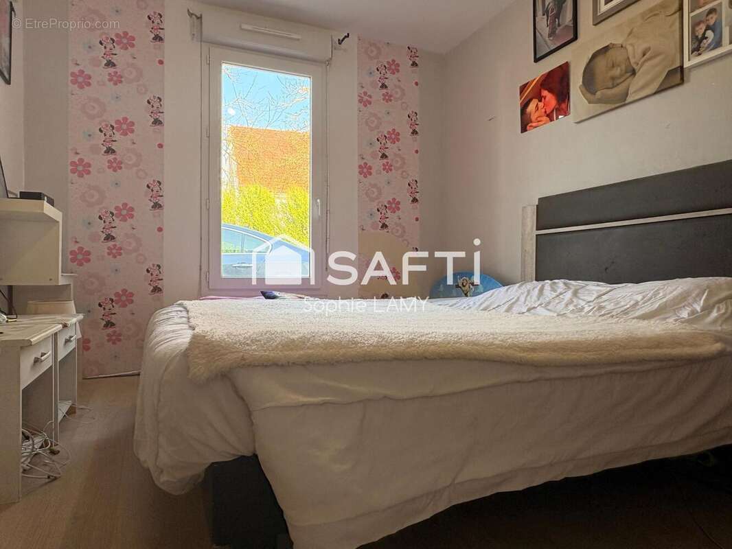 Maison 86 m² à Saint-Leger-Triey  - photo 8