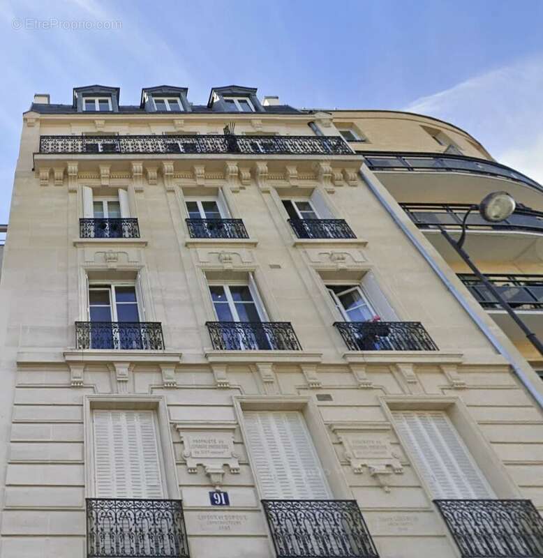 Appartement à PARIS-14E