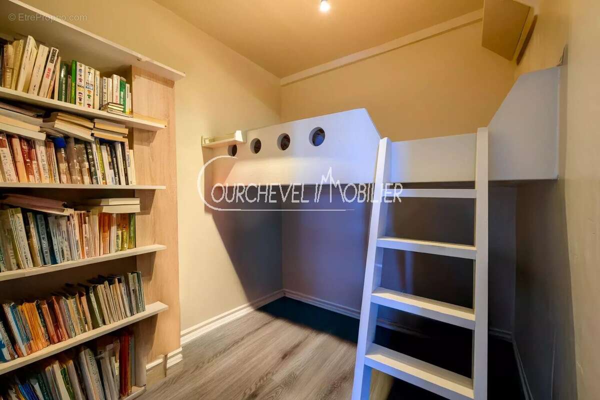 Appartement à LA PERRIERE