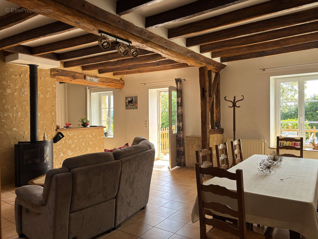 Maison à LE PIN-LA-GARENNE