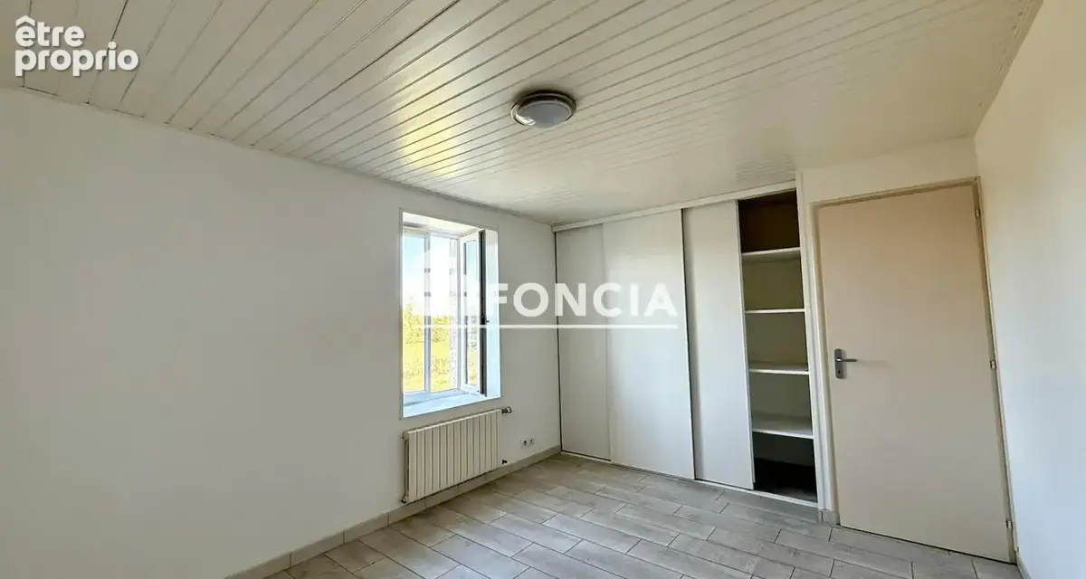 Longère trois chambres - A 2km des commerces - photo 10