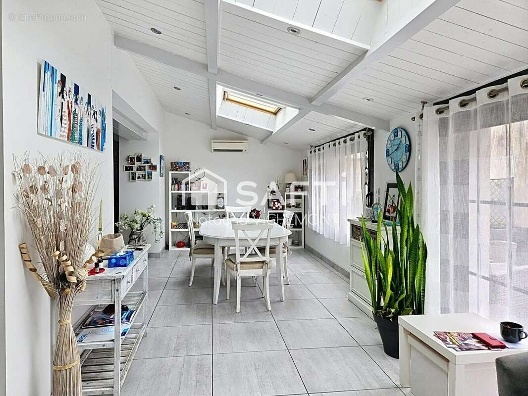 Photo 2 - Maison à ANGOULINS