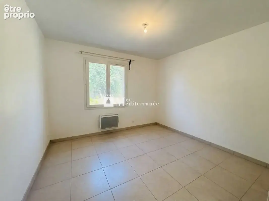 À vendre - Maison de Plain-Pied à La Garde-Freinet - 83680 - photo 8