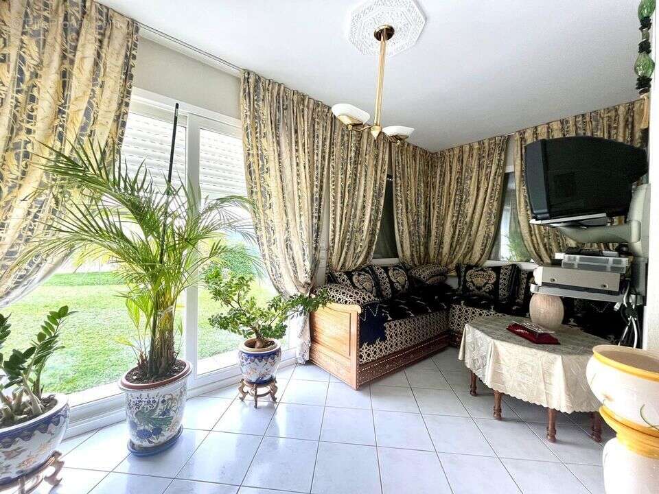 Maison à VETRAZ-MONTHOUX