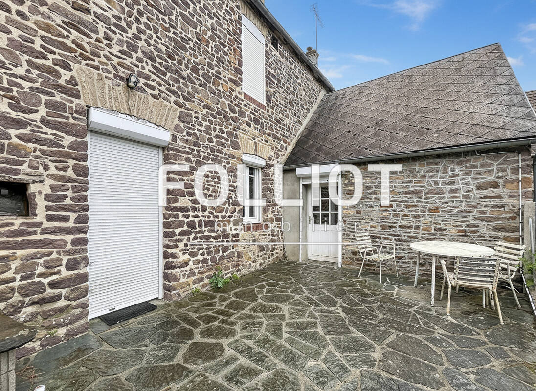 Maison à CLECY