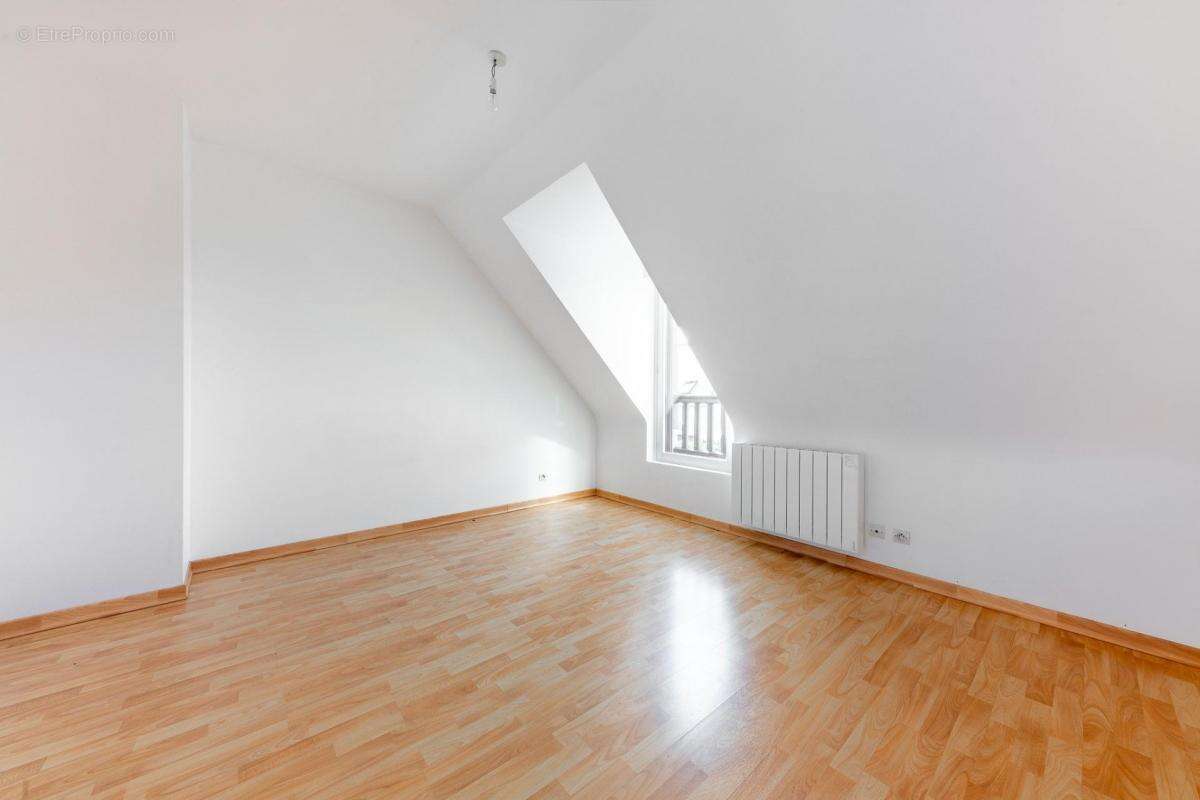 Maison à SAINT-JOUAN-DES-GUERETS