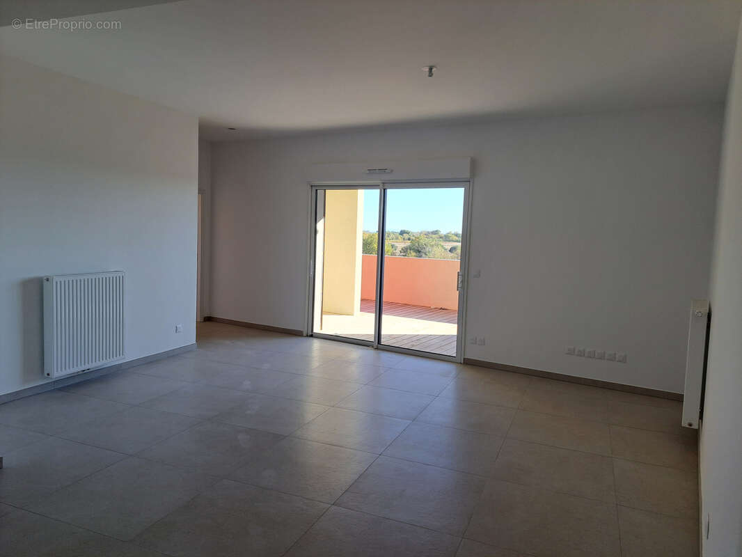 Appartement à MAUGUIO