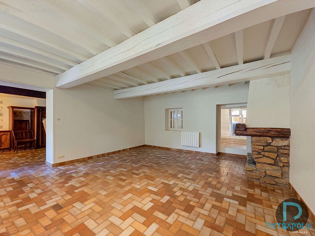 Maison 116 m² à Cruzilles-Les-Mepillat  - photo 5