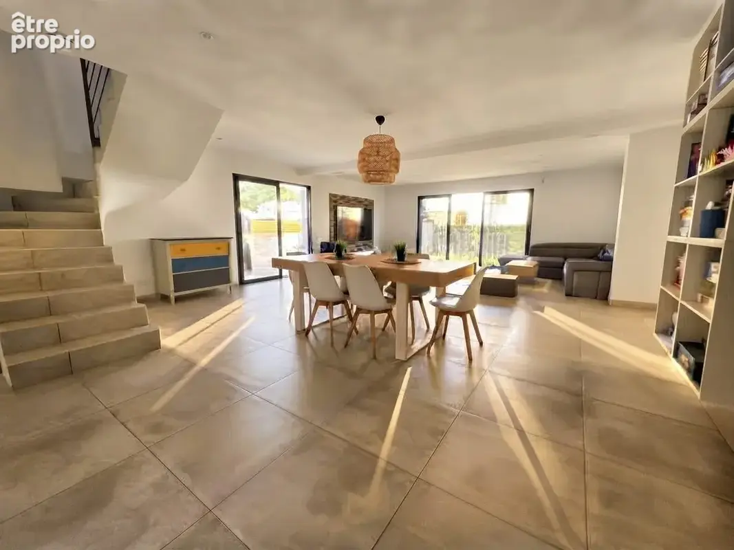 Maison 6 pièces 154 m² à vendre à Sainte-Croix-De-Quintillargues (34270) - photo 2