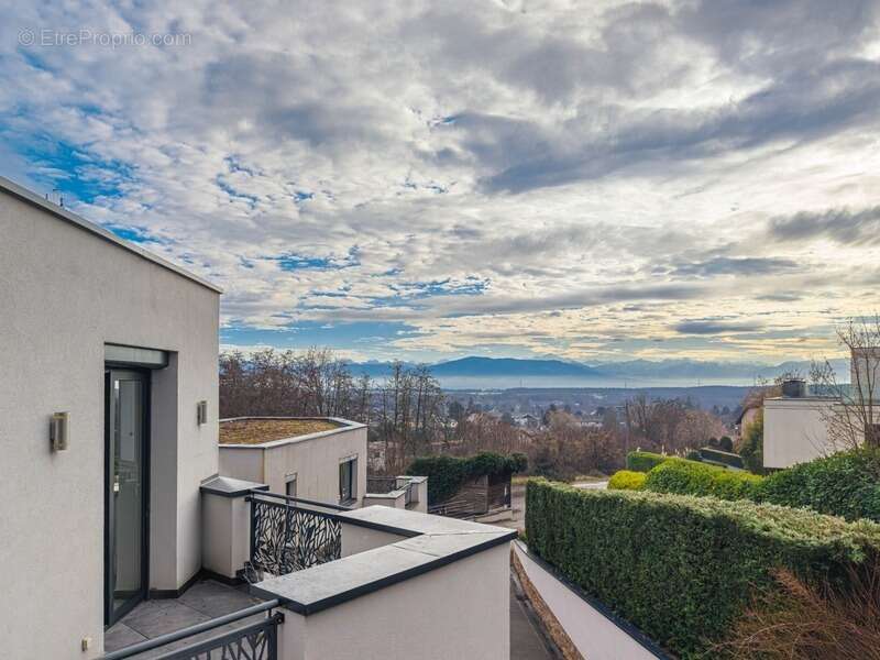 Maison à DIVONNE-LES-BAINS