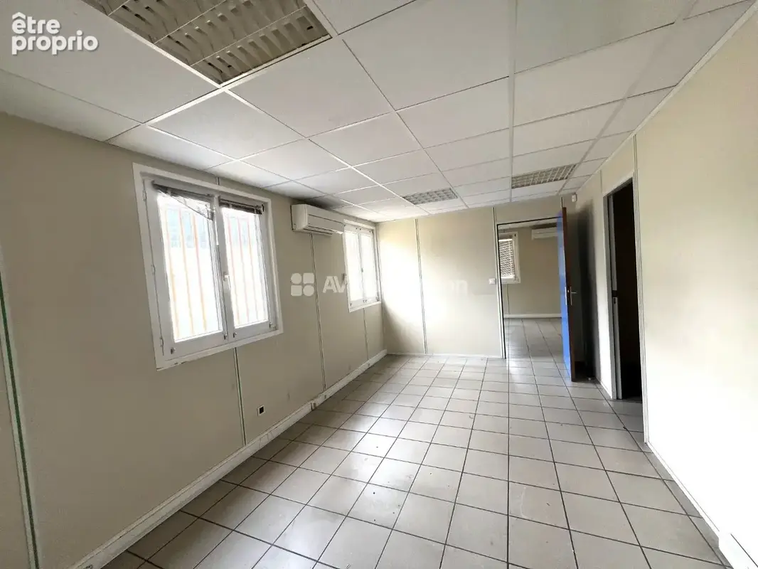 Commerce 1 833 m² à vendre à Saint-Marcel (27950) - photo 17