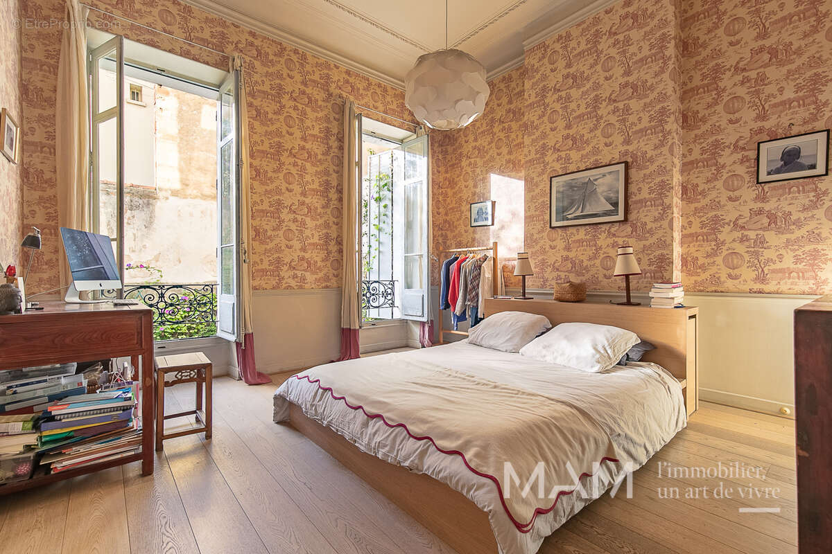 Appartement à MARSEILLE-6E