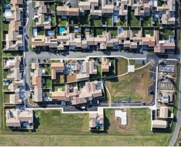 Terrain à BELLEVILLE-SUR-VIE