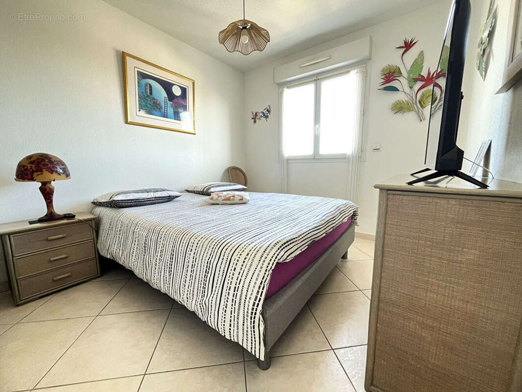 Appartement à SAINT-LAURENT-DU-VAR