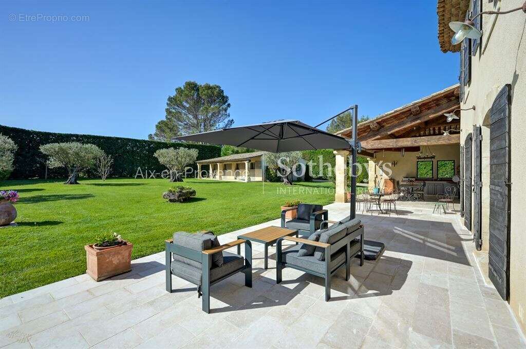 Maison à MEYRARGUES