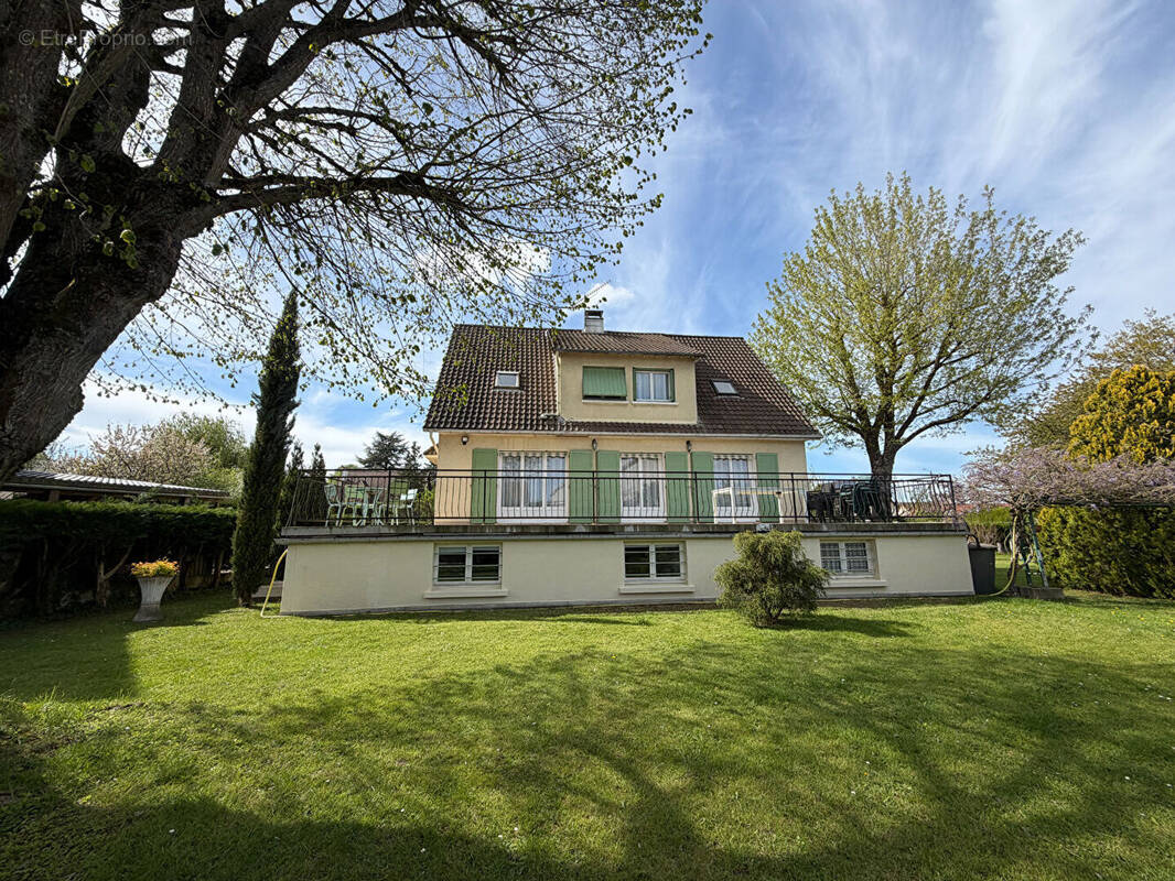 Maison à LES BREVIAIRES