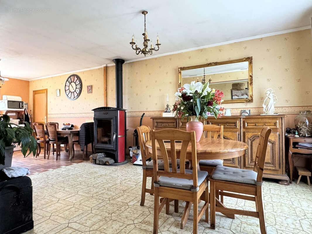 Maison à CHAMPIGNELLES