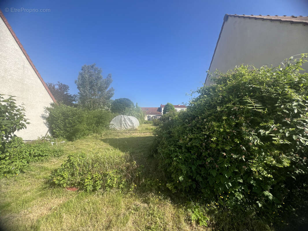 Maison à VILLERS-BRETONNEUX