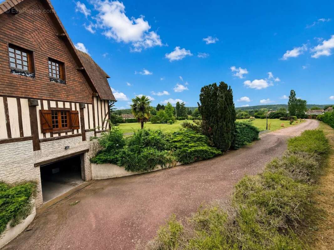Maison à AUTHEUIL-AUTHOUILLET