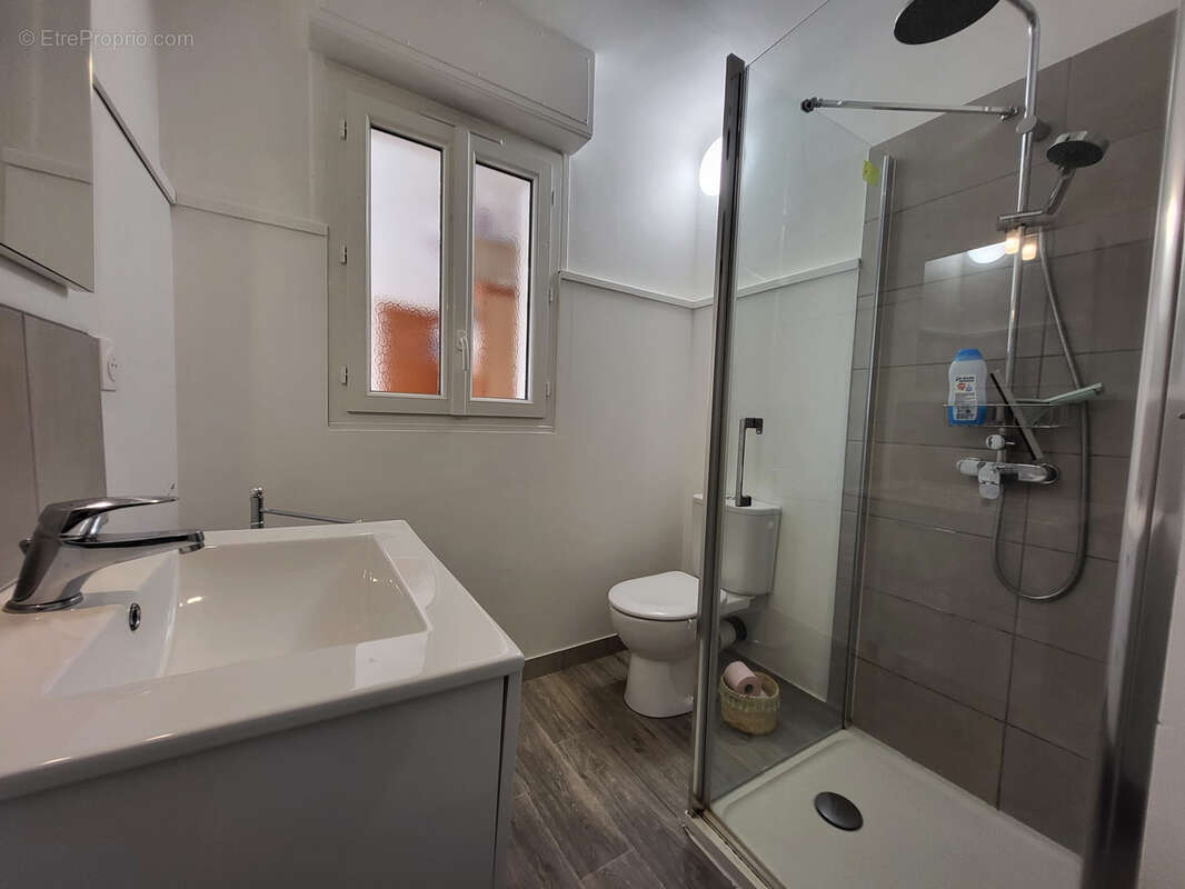 Appartement 3 pieces transforme en t2 et studio independants - photo 17