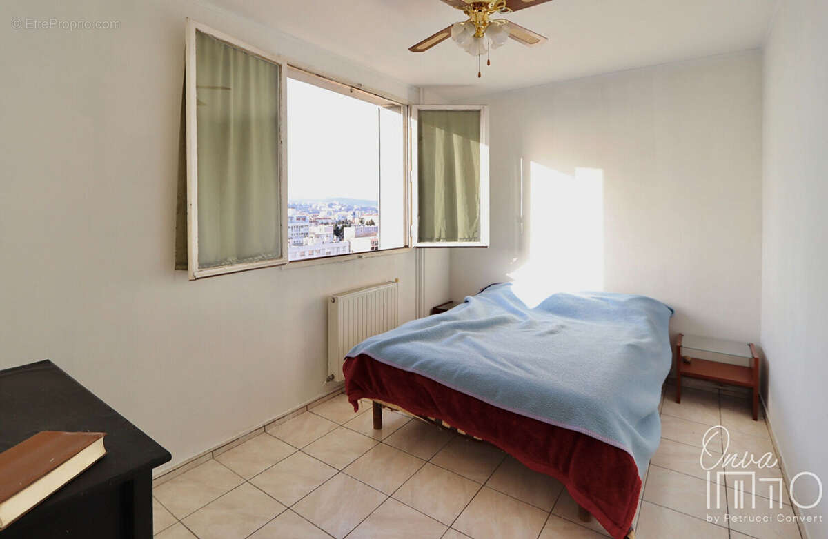 Gratte-Ciel - T4 /T5 de 85m² avec balcon, parking et cave - photo 12
