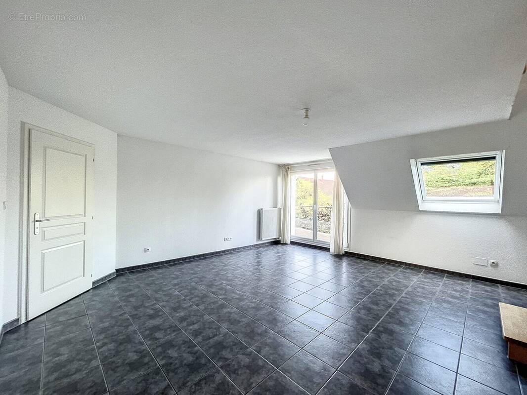 Salon - Appartement à FORSTFELD