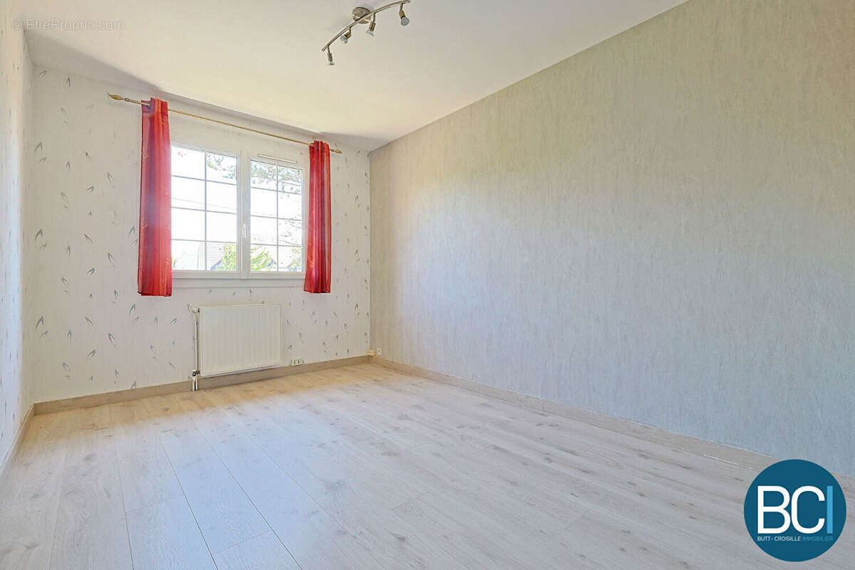 CHAMPENOUX - Maison 10 pièces -190 m2 - photo 8