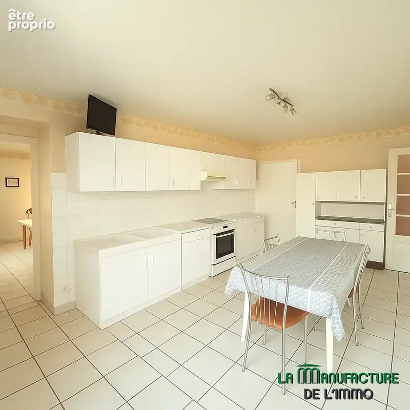 Maison avec hangard et garages secteur terrenoire proche des acces autoroutier - photo 7
