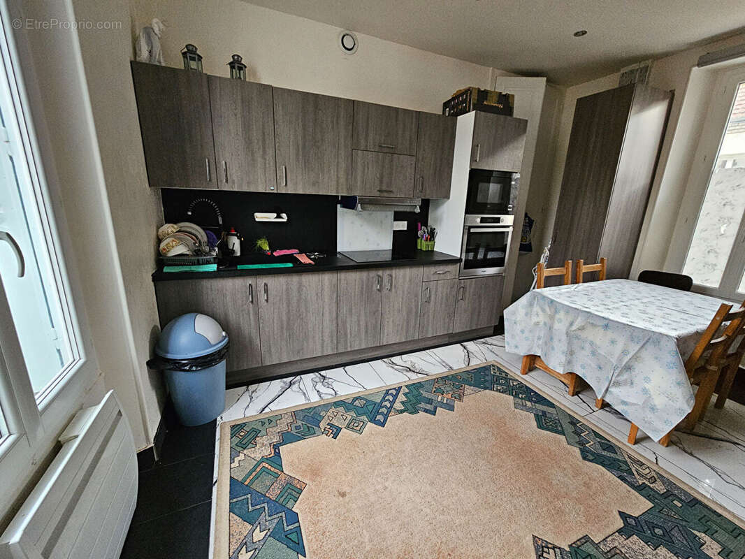 Maison à ROMILLY-SUR-SEINE