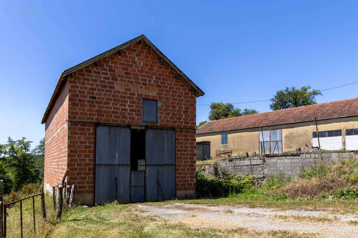 Maison à SAINT-MARTIAL-DE-NABIRAT