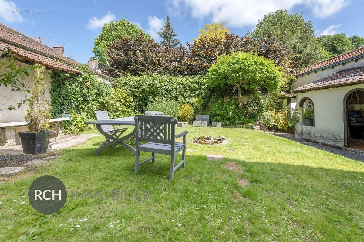 Maison à MONTFORT-L'AMAURY