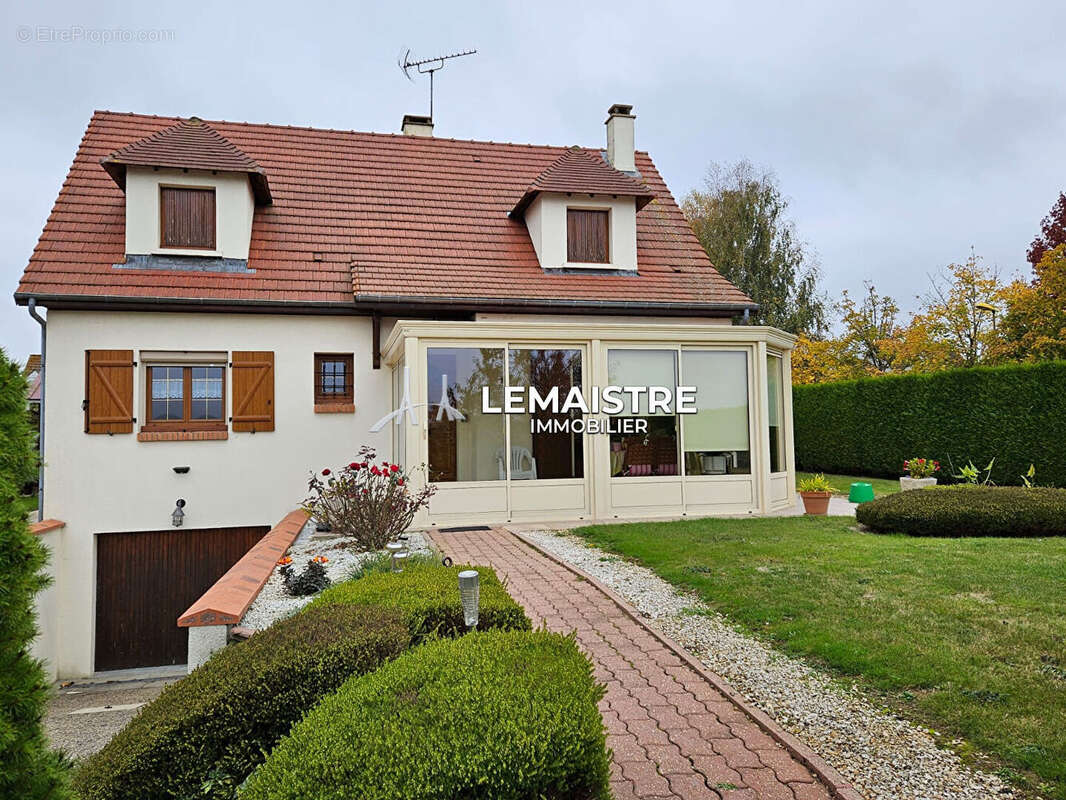 Maison à BOURG-ACHARD