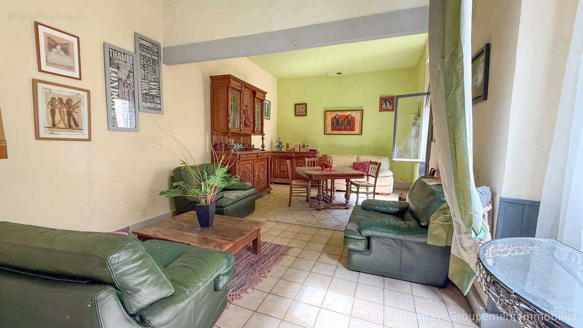 Maison à CADEROUSSE