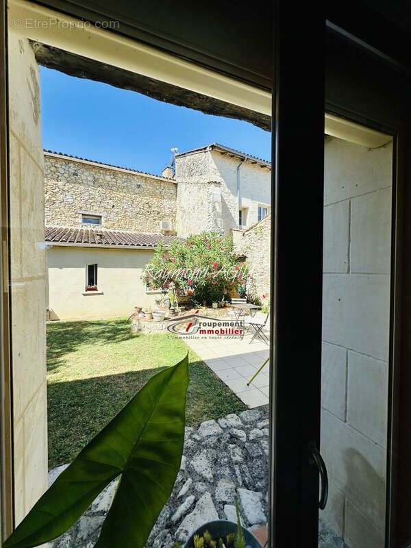 Charmante propriété de village rénovée de 7 chambres avec potentiel de revenus - photo 19