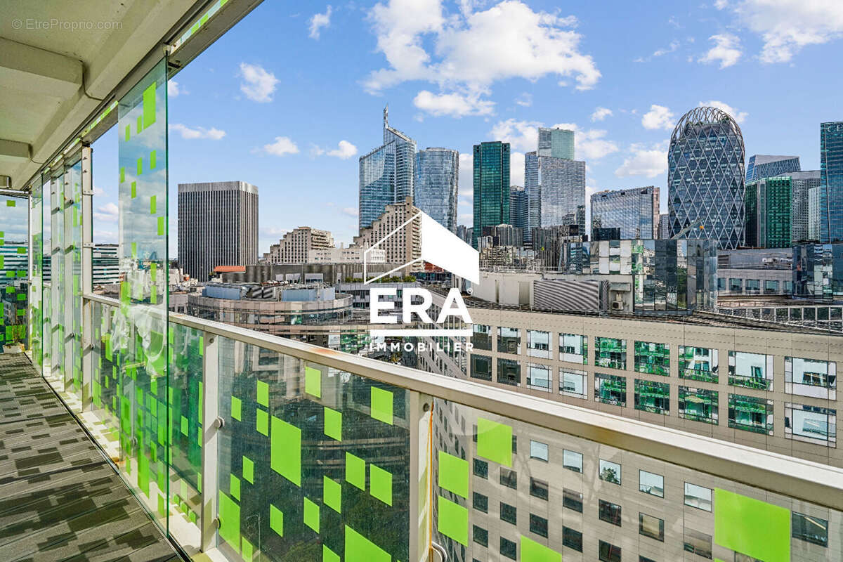 Appartement à COURBEVOIE