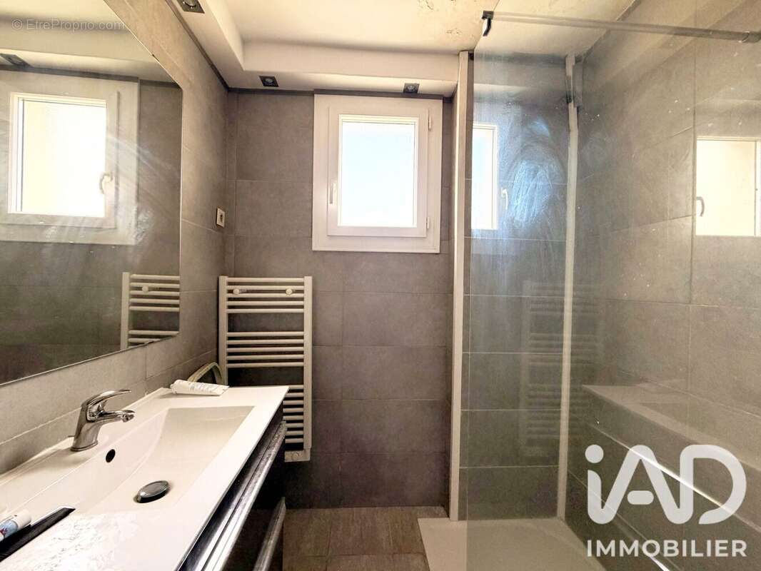 Photo 9 - Appartement à MARSEILLE-9E