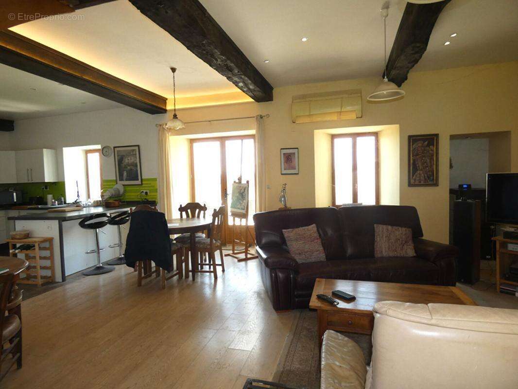 Maison 127 m2 / 2 chambres / studio / grange /  terrain 1362m² - photo 10