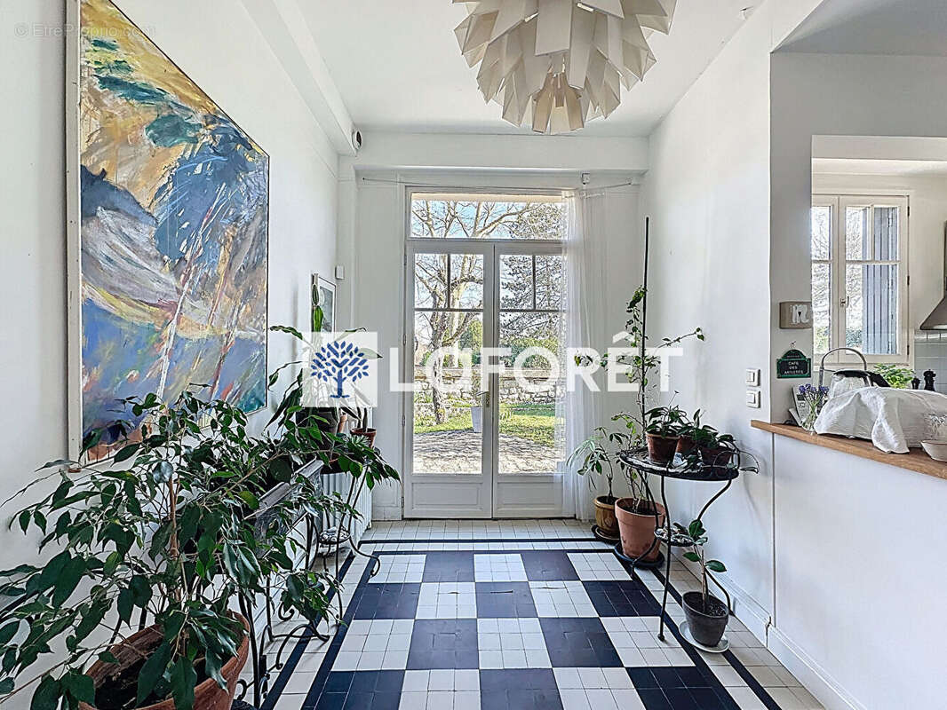 Maison à SAINT-NOM-LA-BRETECHE