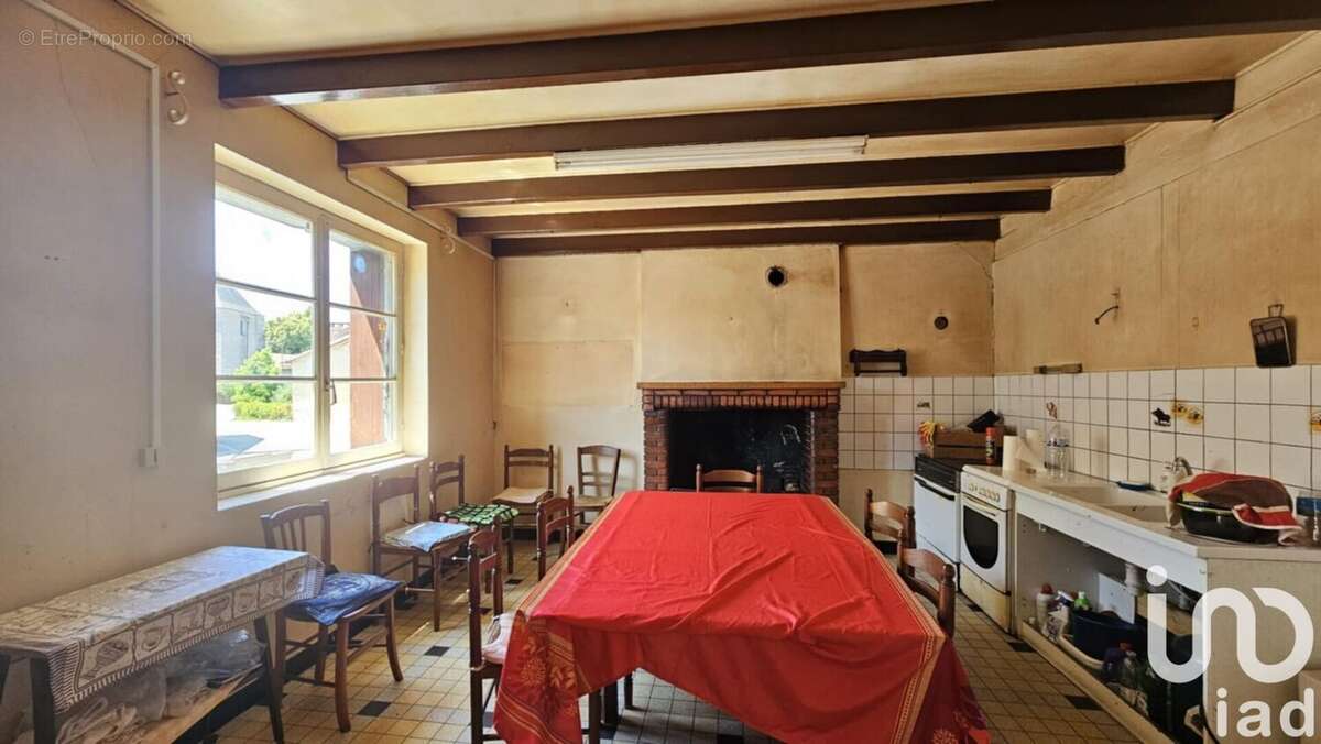 Maison 103 m² à Chassiecq  - photo 2