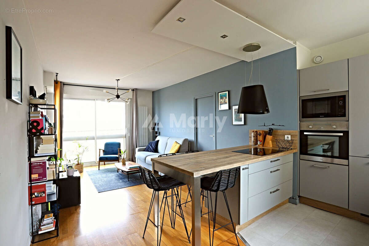 Appartement à PARIS-17E